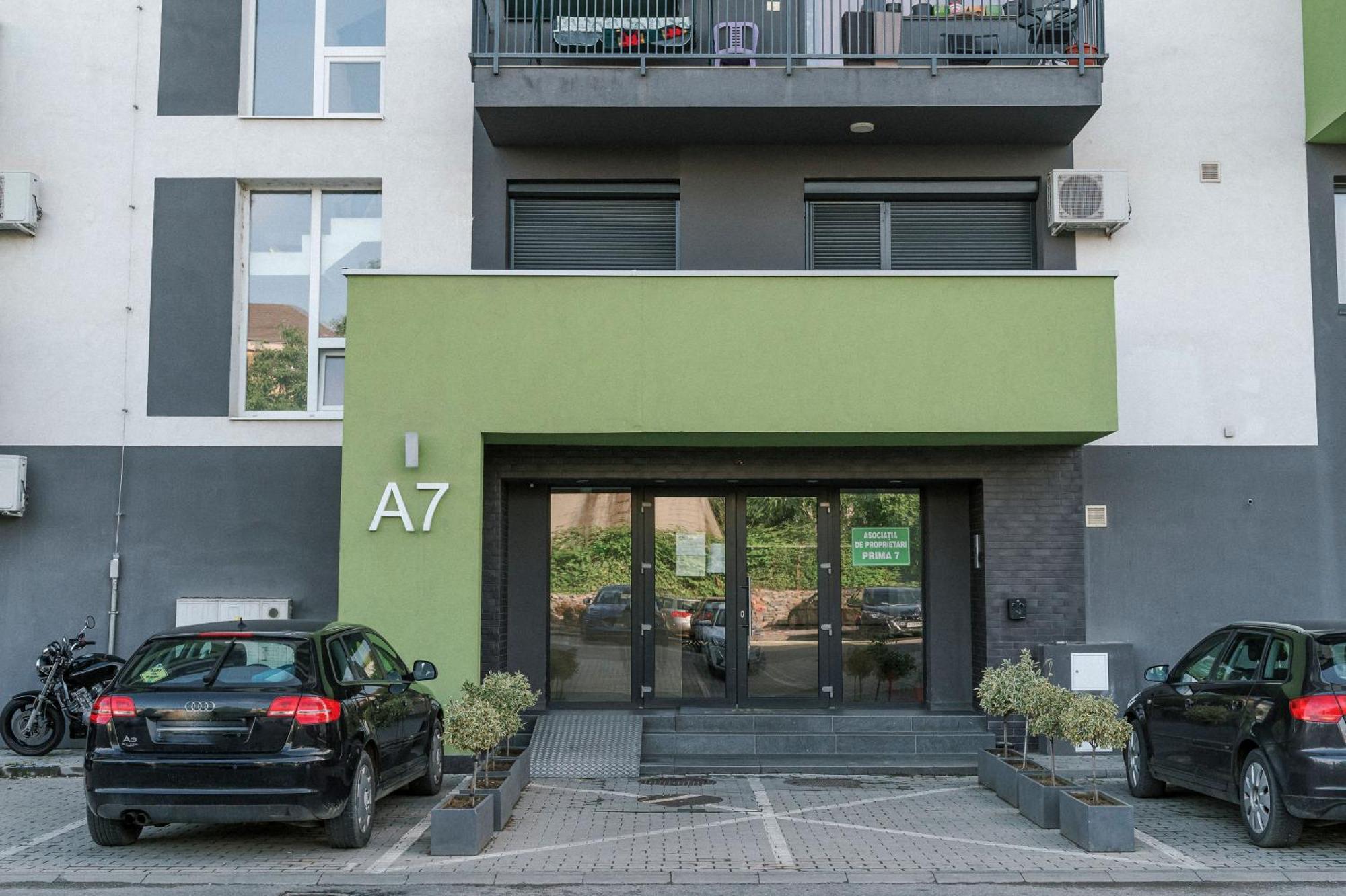 M&M Apartment Oradea Exterior photo